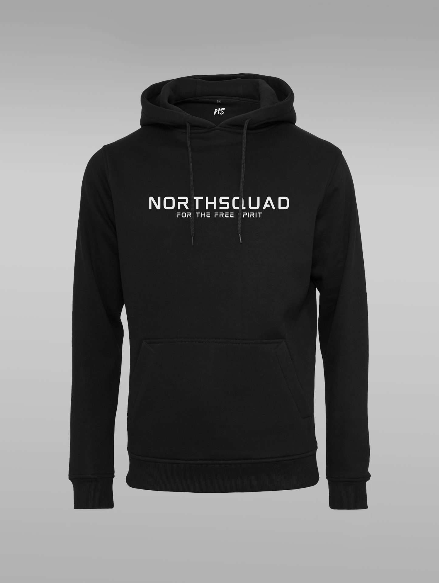 NS Invictus Hoodie svart – modellbild fram
